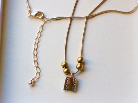 Cache necklace