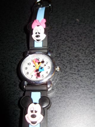 NEW MINNIE MOUSE WATCH