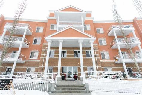 Enterior Front
