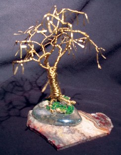 Gold Oak with Leaves, wire tree sculpture