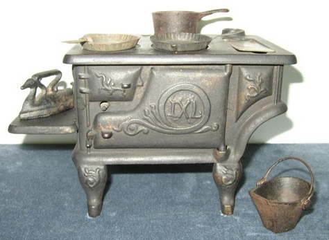 IXL Cast Iron, Toy Stove w/Accessories