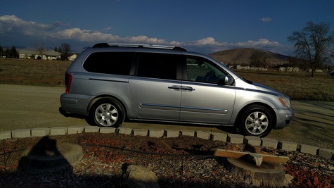 2007 Hyundai Entourage