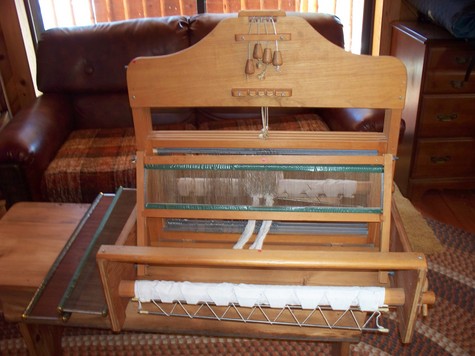 Small wood table loom