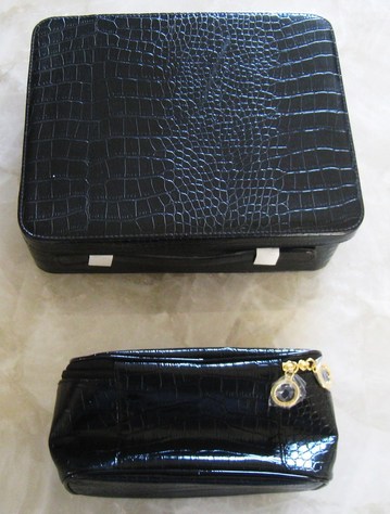 Makeup Sale on Estee Lauder Train Makeup Cases  For Sale   50 00
