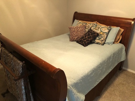 Sleigh Bed Queen