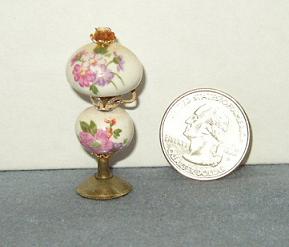 Rose Rose Nell Globe Lamp