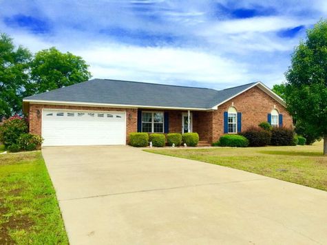 3460 Sportsman Dr. Dalzell SC Front Lawn
