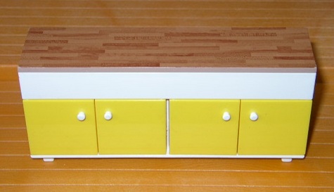 Tomy Kitchen Counter & Cabinets