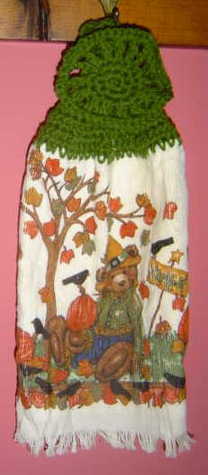 BUTTONLESS FALL BEAR green