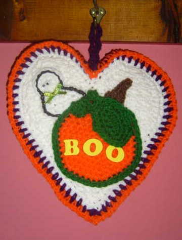 HALLOWEEN PUMPKIN CROCHET HEART
