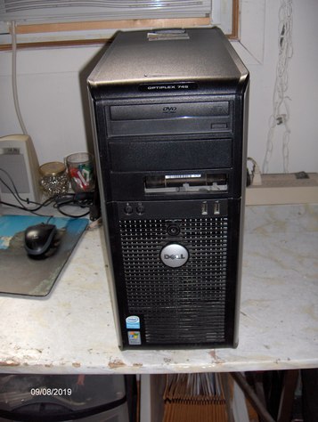 Dell OptiPlex 745 MT Tower PC