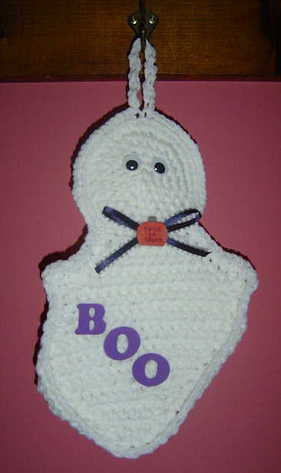 GHOST SHAPED POTHOLDER
