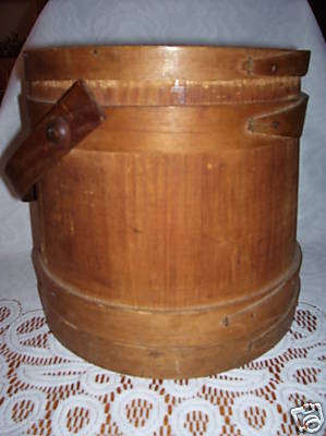 ANTIQUE RUSTIC WOOD BARRELL
