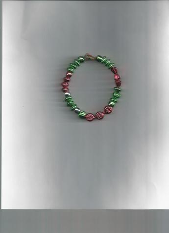 Holiday Colors Metallic Beaded Bracelet. LIGHTWEIGHT & COMFORTABLE!