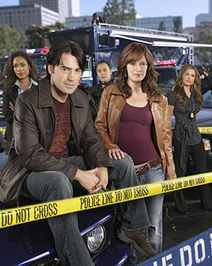 Standoff Cast Photo