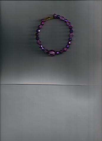 Beautiful, Lightweight, Comfortable Magenta, Purple Metallic 6-inch, gold-plated clasp, & wire bracelet! MAKES A BEAUTIFUL GIFT!
