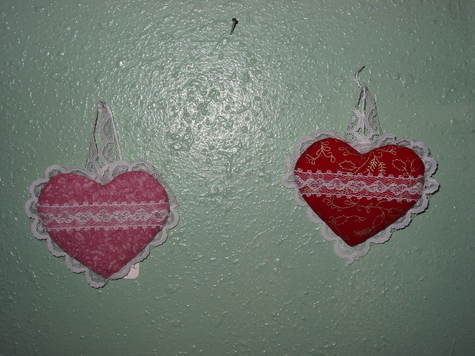 Small Lace Hearts